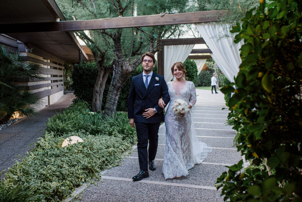 Arrivo della Sposa all'Altare Nuziale sulla Spiaggia